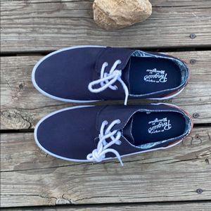 NWOB Original Penguin Men's Drake Denim Sneakers